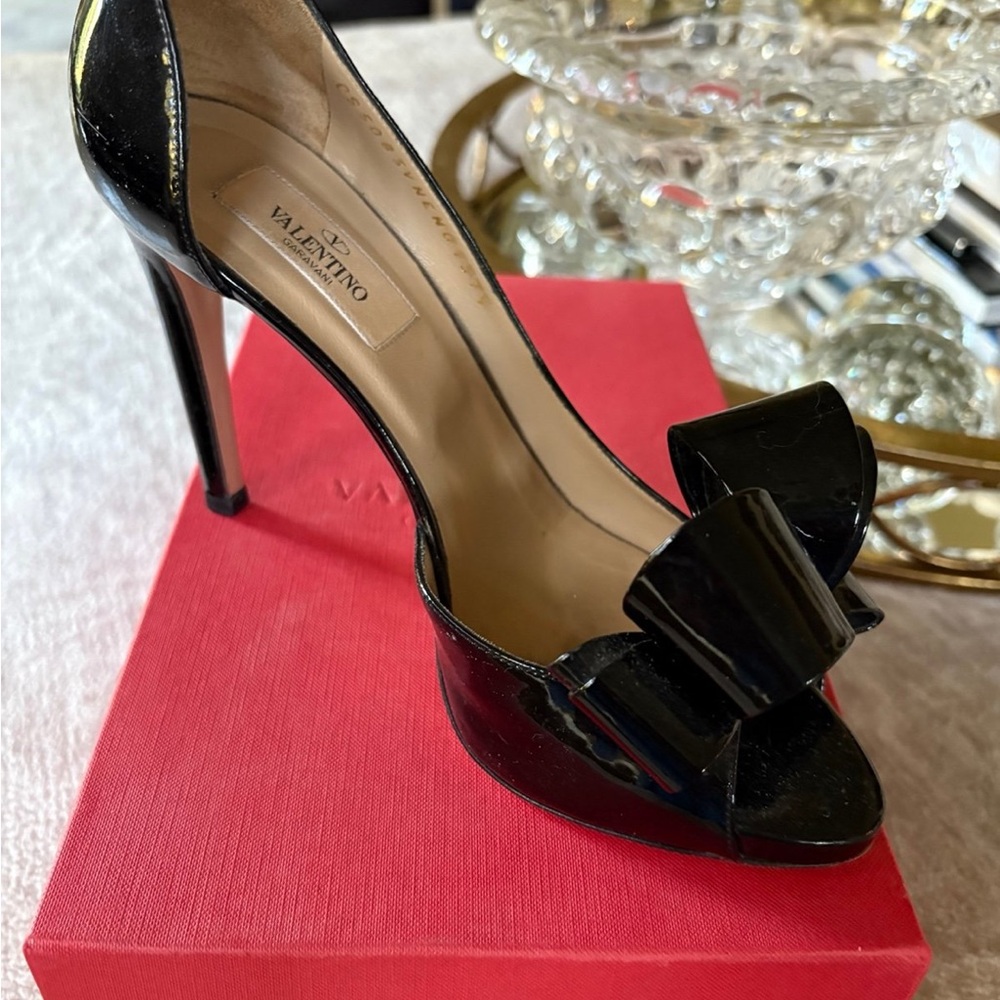 Valentino Garavani D'orsay Blk Patent Bow Leather Open Toe Heels, Box, Dust Bag